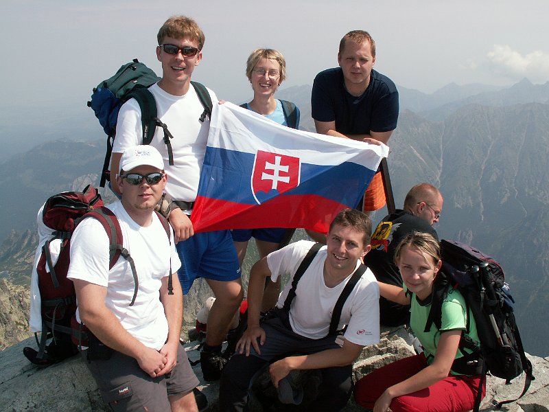 PICT0088.JPG - Spoločná fotka na najvyššej hore Poľska - Poľské Rysy 2499 metrov nad morom